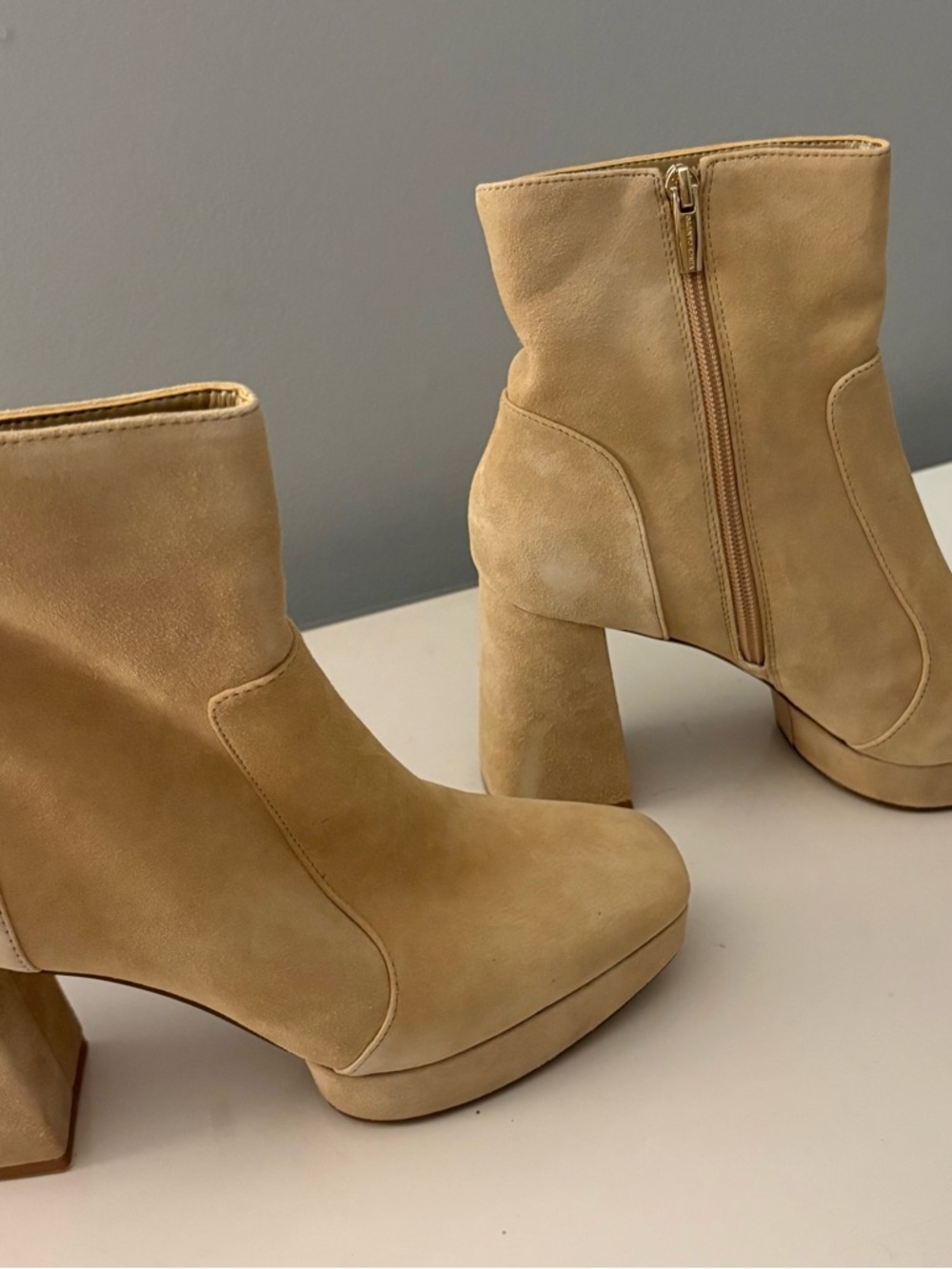 New Vince Camuto  Penella Lux  Suede Platform Boot in  Tortilla size 8 1/2 M